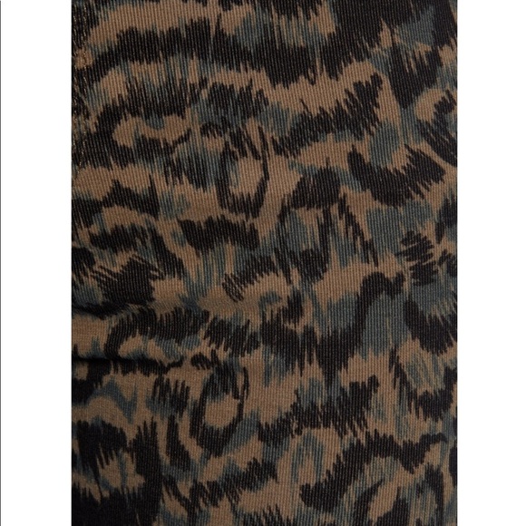 AG Farrah Vintage Leopard Skinny Ankle Corduroy Jean - Picture 5 of 14